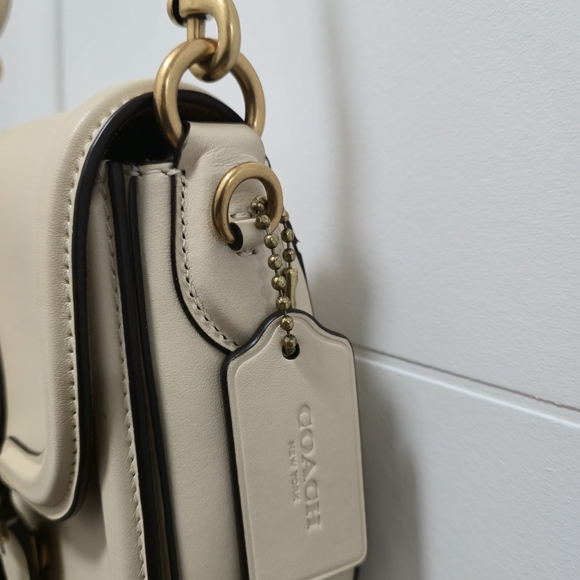 Coach Beat Saddle Bag - Picture 4 of 10